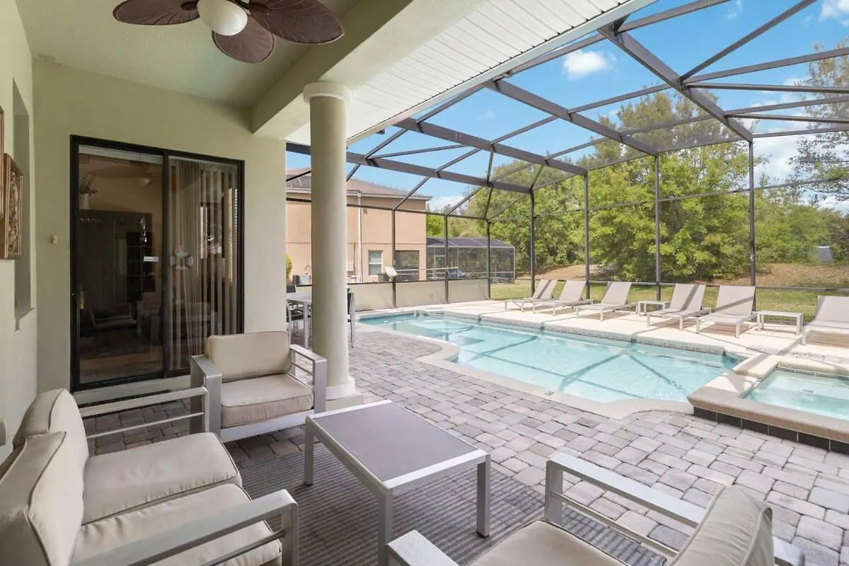 Holiday home Luxurious 5br Your Getaway *