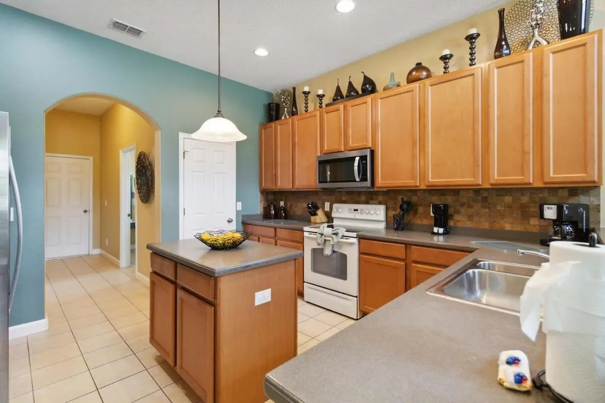 Luxurious 5br Your Getaway Holiday home