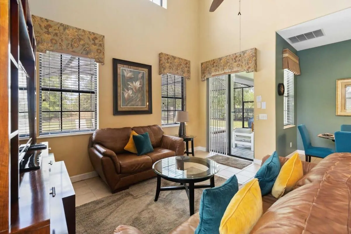 Luxurious 5br Your Getaway Holiday home *
