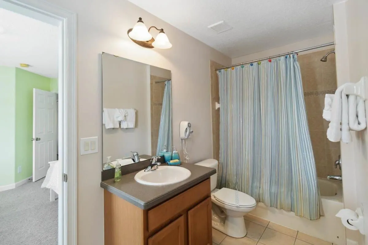 Luxurious 5br Your Getaway Holiday home Kissimmee