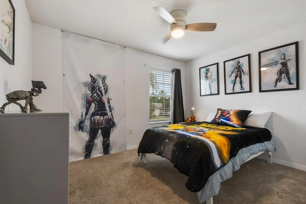 Attention Star Wars Fans Amazing 6 Bedroom Pool Holiday home