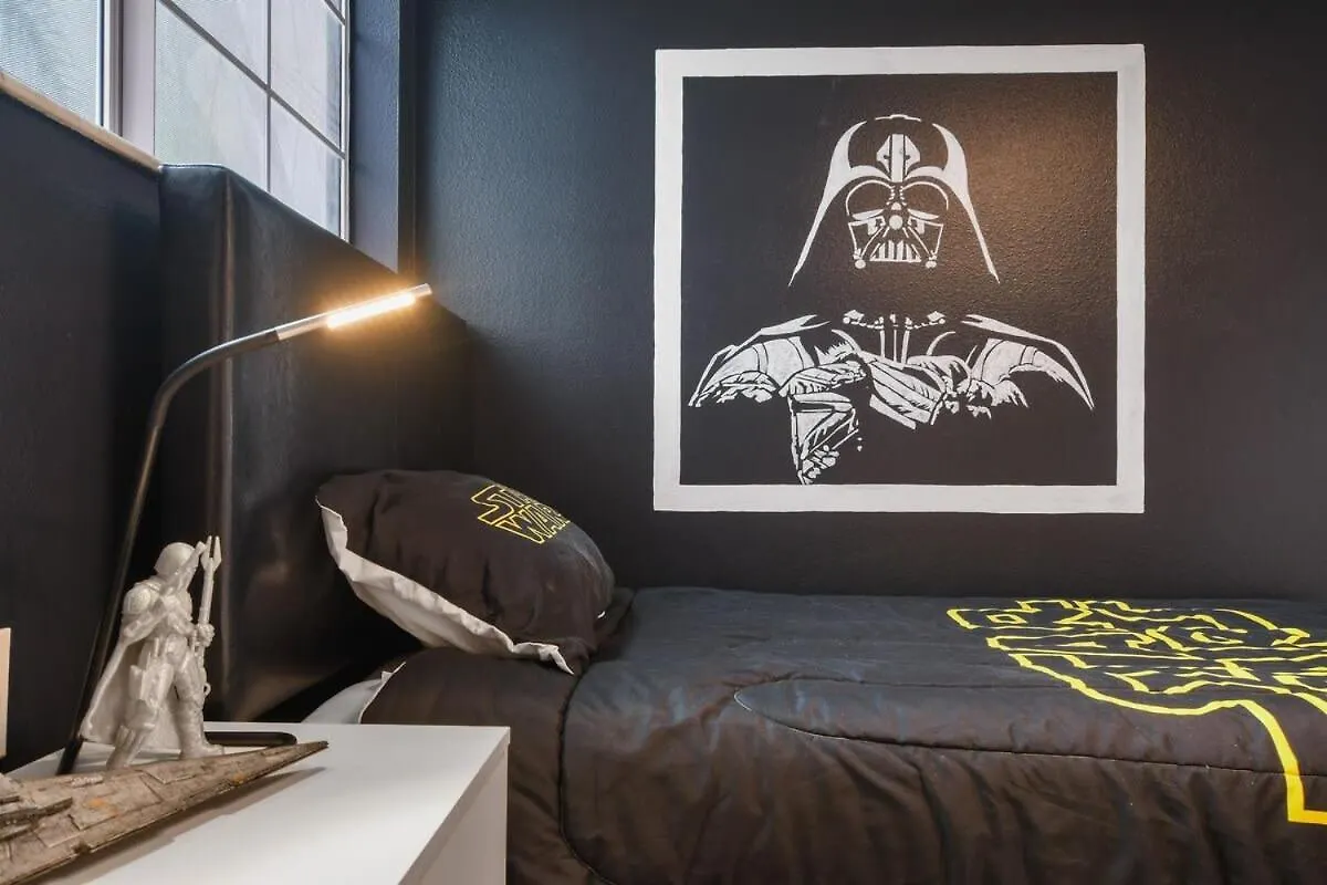 Attention Star Wars Fans Amazing 6 Bedroom Pool