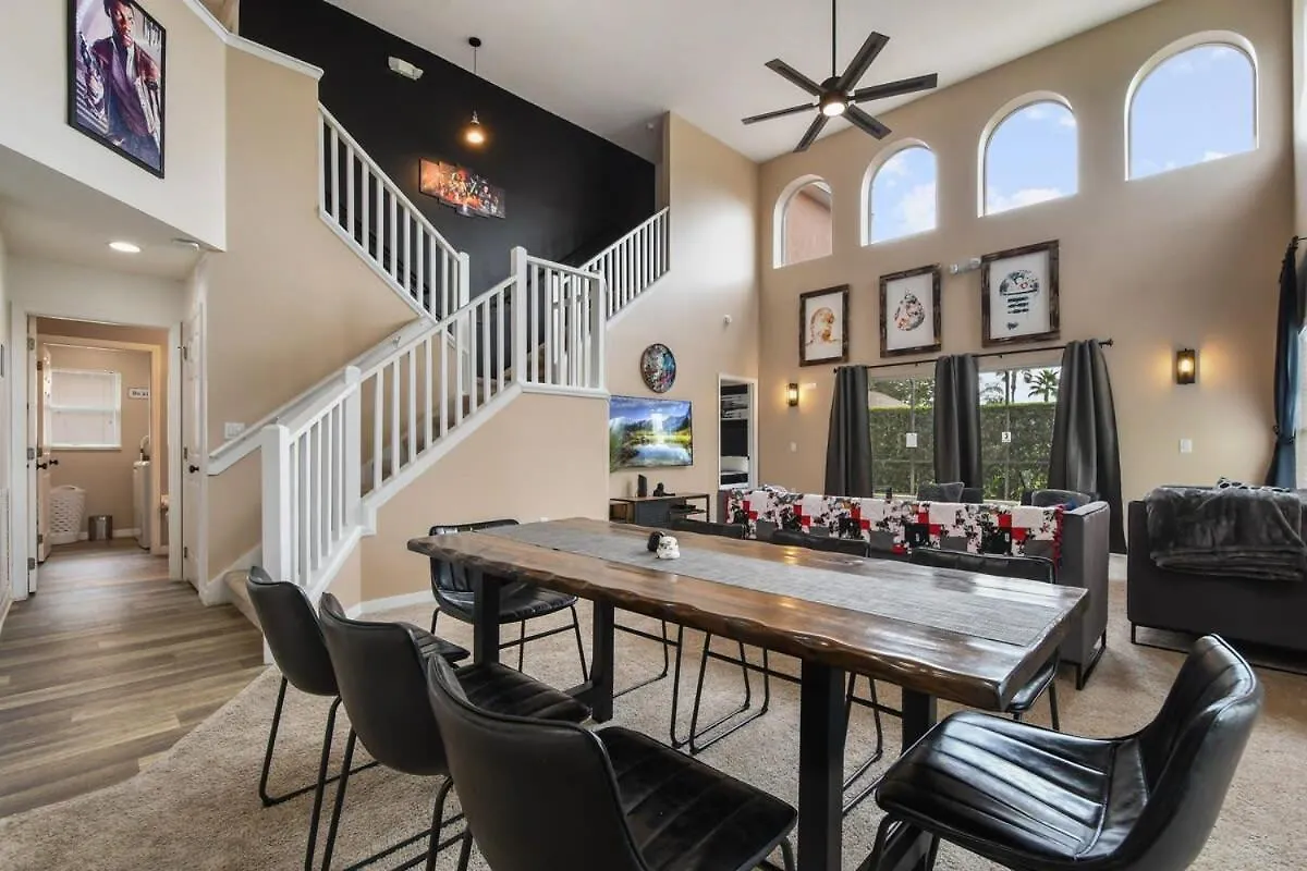 Attention Star Wars Fans Amazing 6 Bedroom Pool Holiday home *
