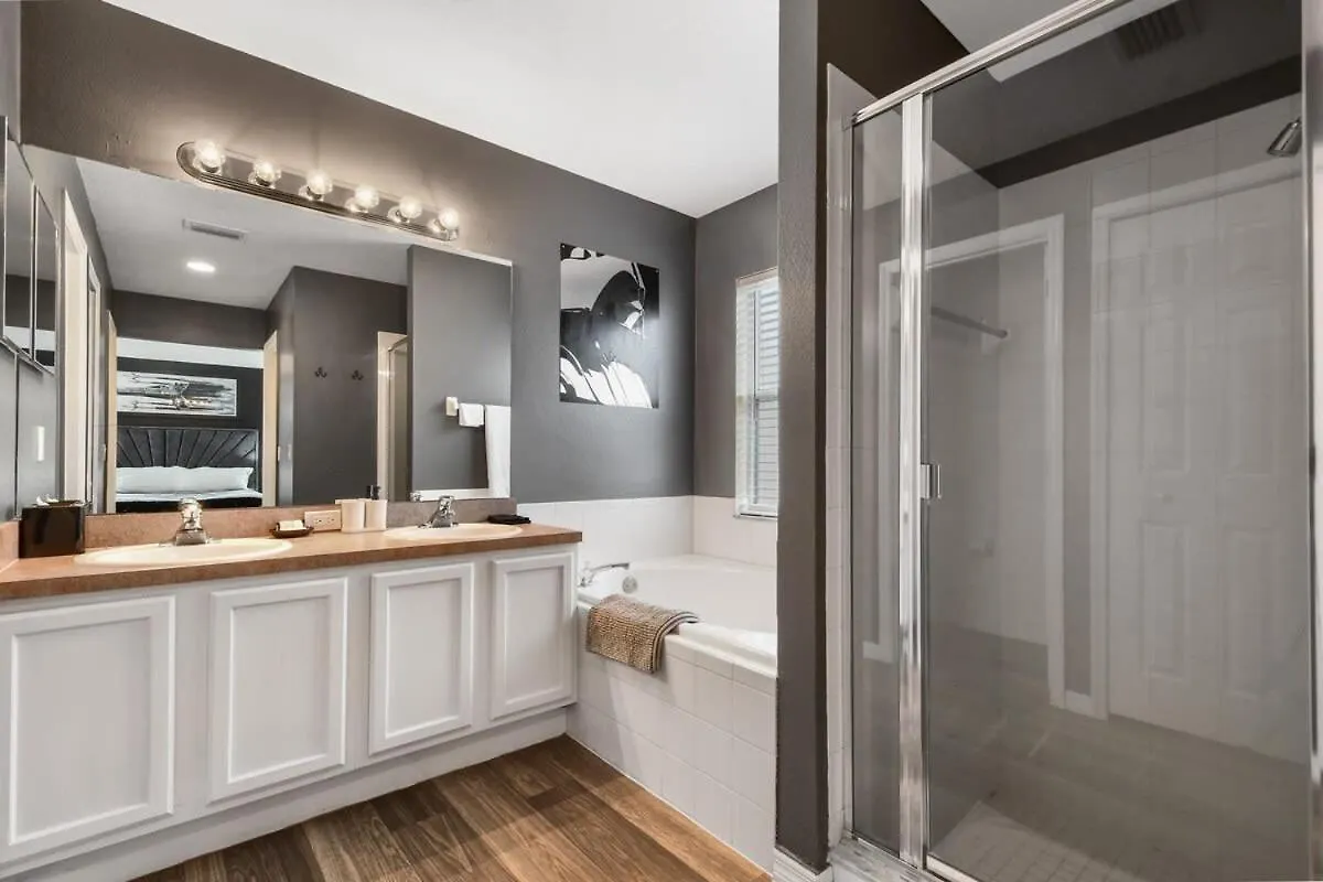 Attention Star Wars Fans Amazing 6 Bedroom Pool Holiday home