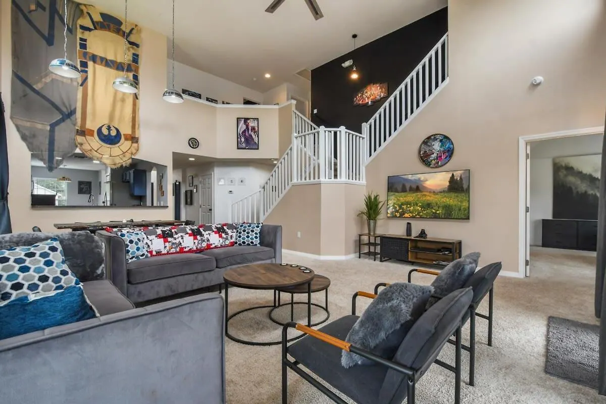 Attention Star Wars Fans Amazing 6 Bedroom Pool