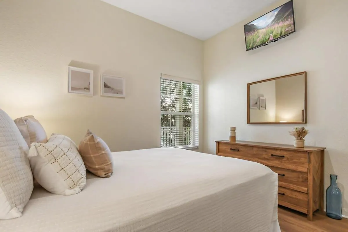 Bahama Bay 3 Bedrooms Completely Renovated Holiday home