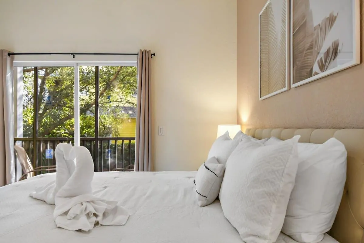 Bahama Bay 3 Bedrooms Completely Renovated Holiday home *