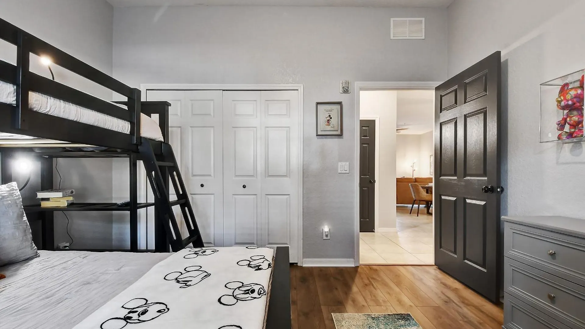 Bahama Bay New Modern 2 Bedroom Patio Sleep 6