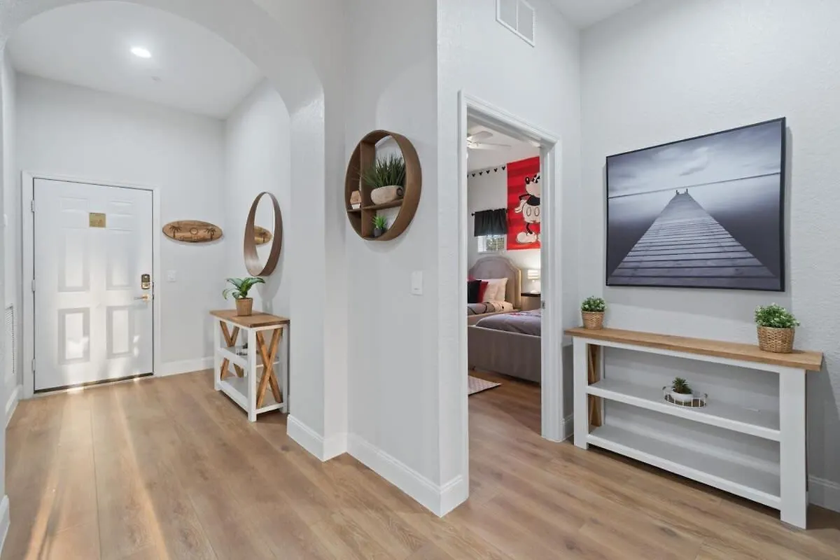 Bahama Bay Beautiful Upgraded Huge Unit *