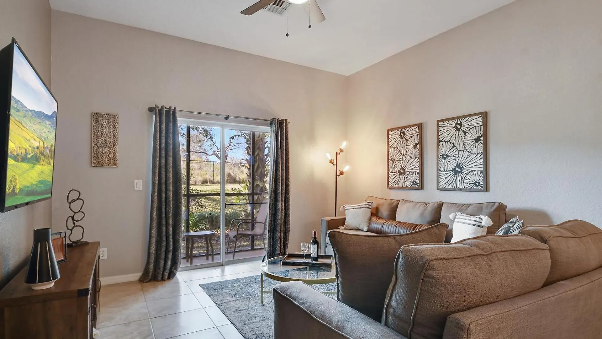 Bahama Bay New Modern 2 Bedroom Patio Sleep 6 Holiday home