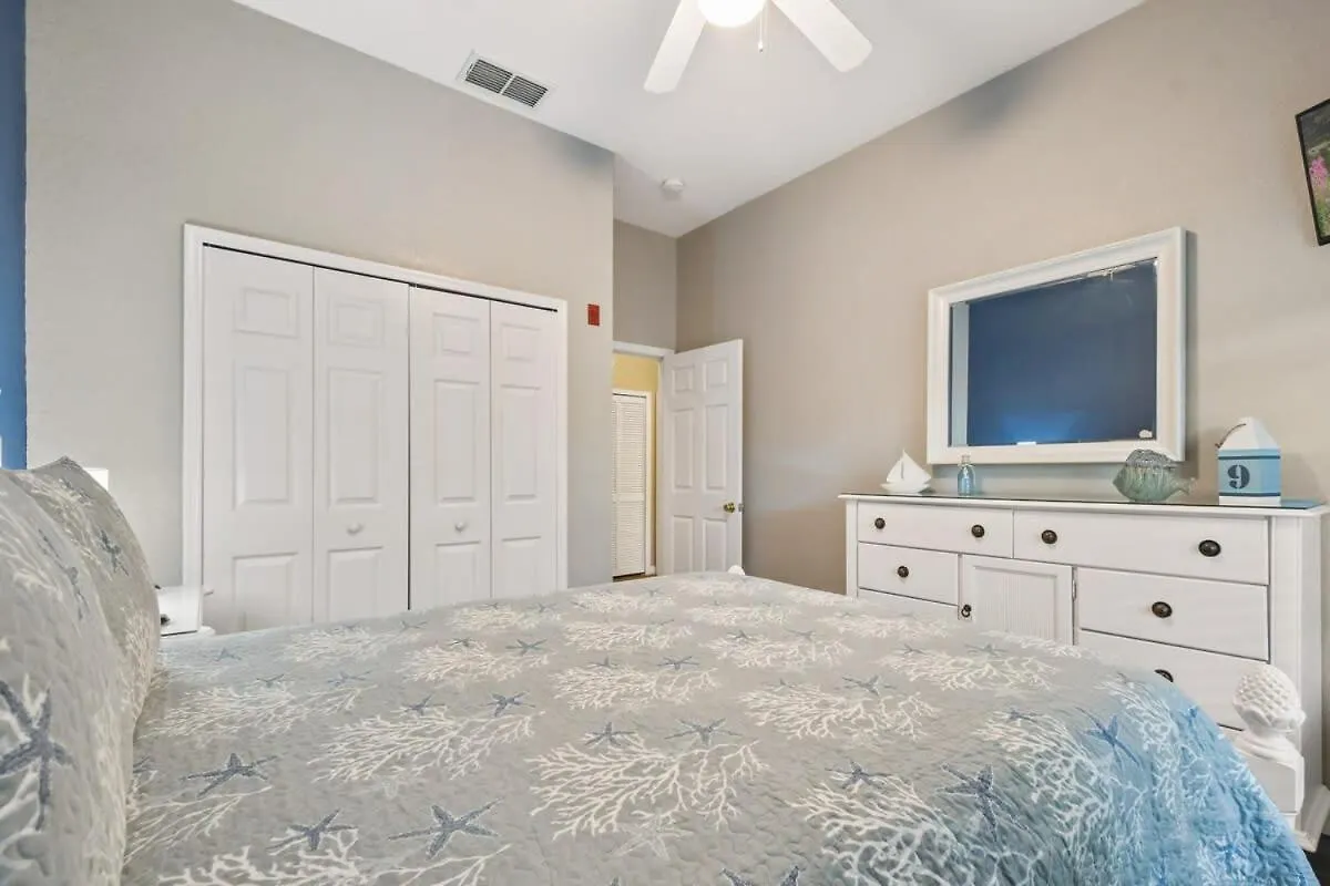 Coastal Unit With 3 Bedrooms And Holiday home Kissimmee