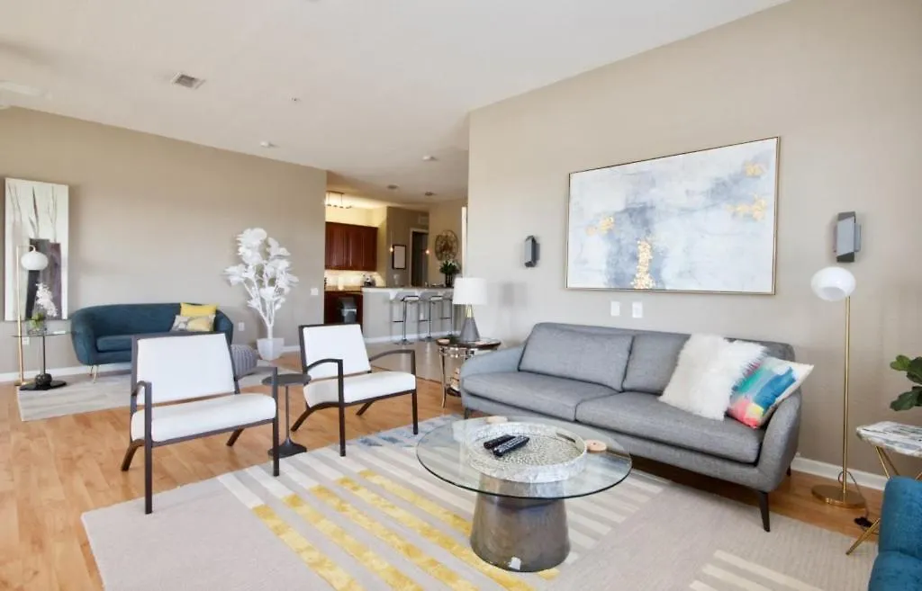 Stunning Vista Cay View Penthouse Loft Near Theme Parks And Walk To The Convention Center