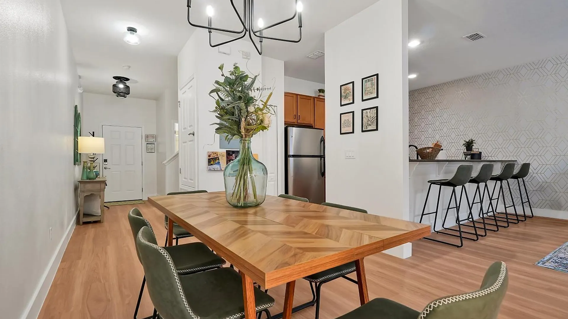 Stylish & Cozy Retreat Prime Location Fully Equipped Holiday home Kissimmee