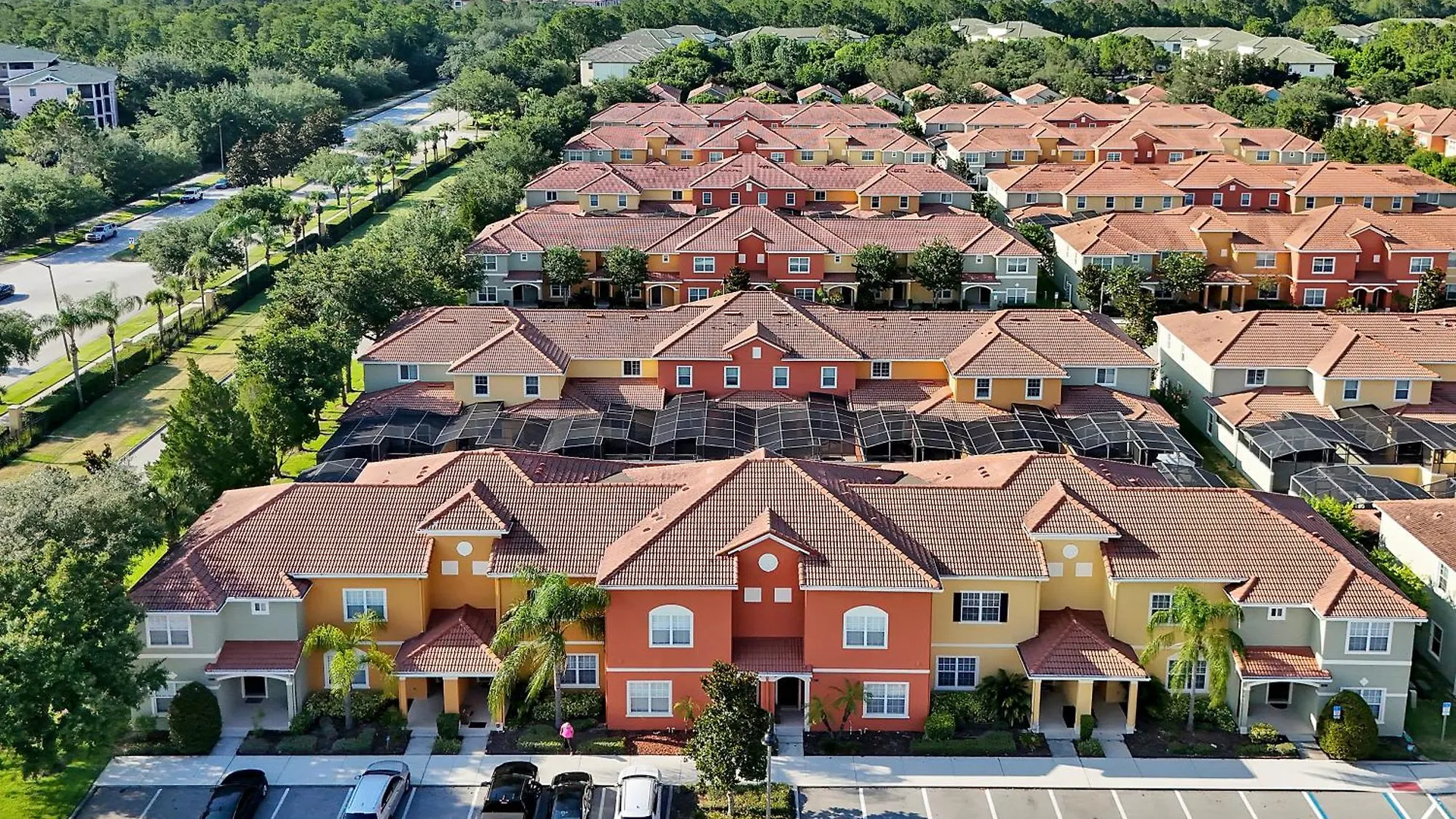 Stylish & Cozy Retreat Prime Location Fully Equipped *