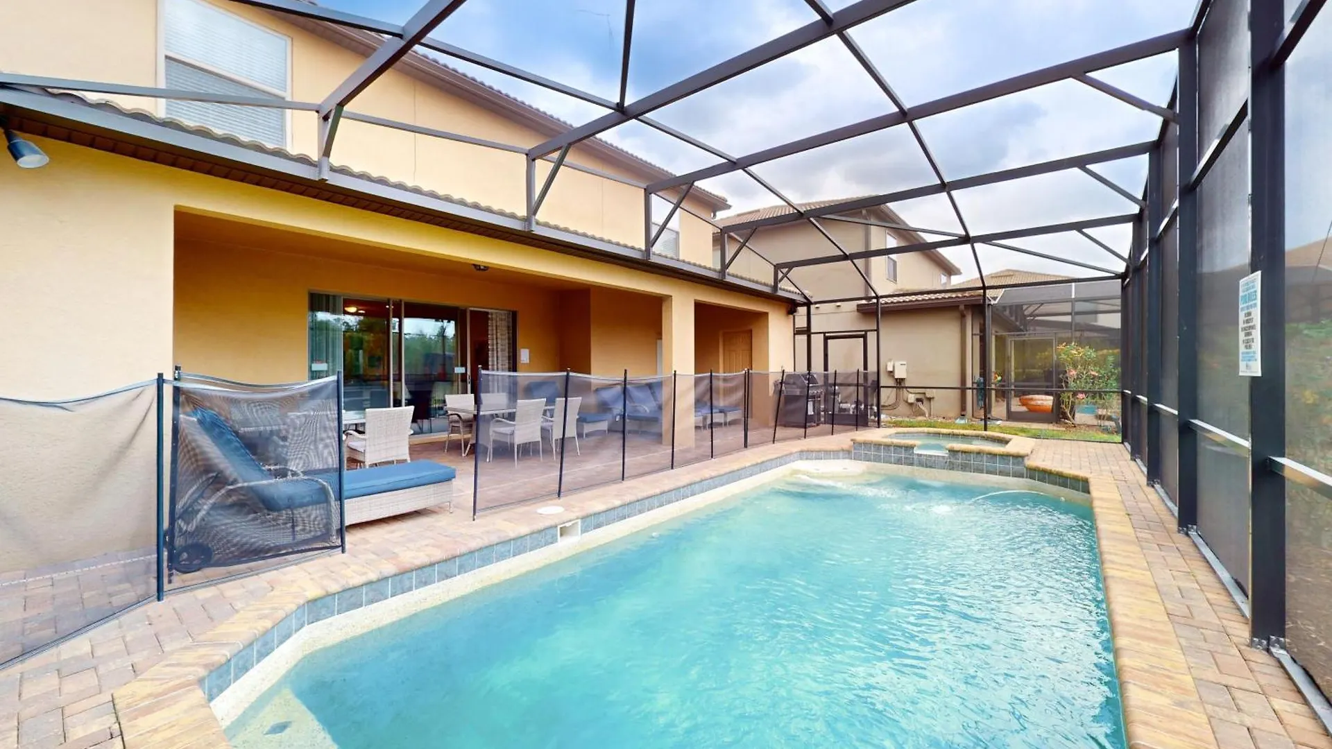 Grand Retreat - Windsor At Westside