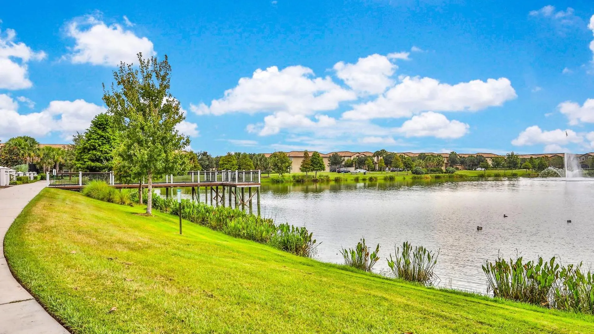 Grand Retreat - Windsor At Westside Holiday home *