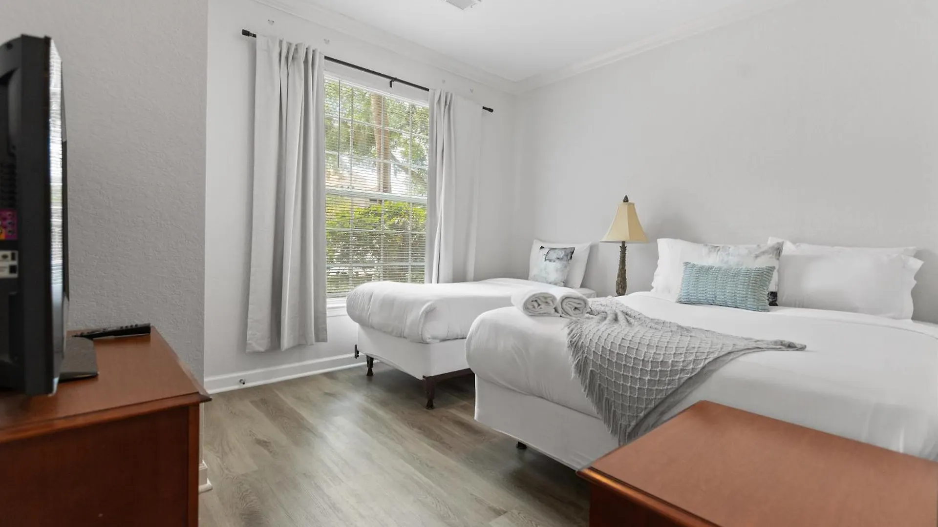 Near W/ Pool-3br/2ba-spacious & Cozy 대번포트
