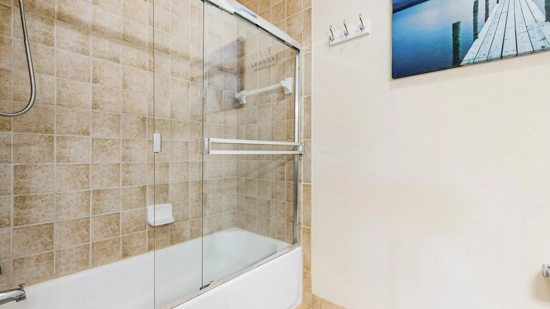 Apartment Sea Glass Escape
