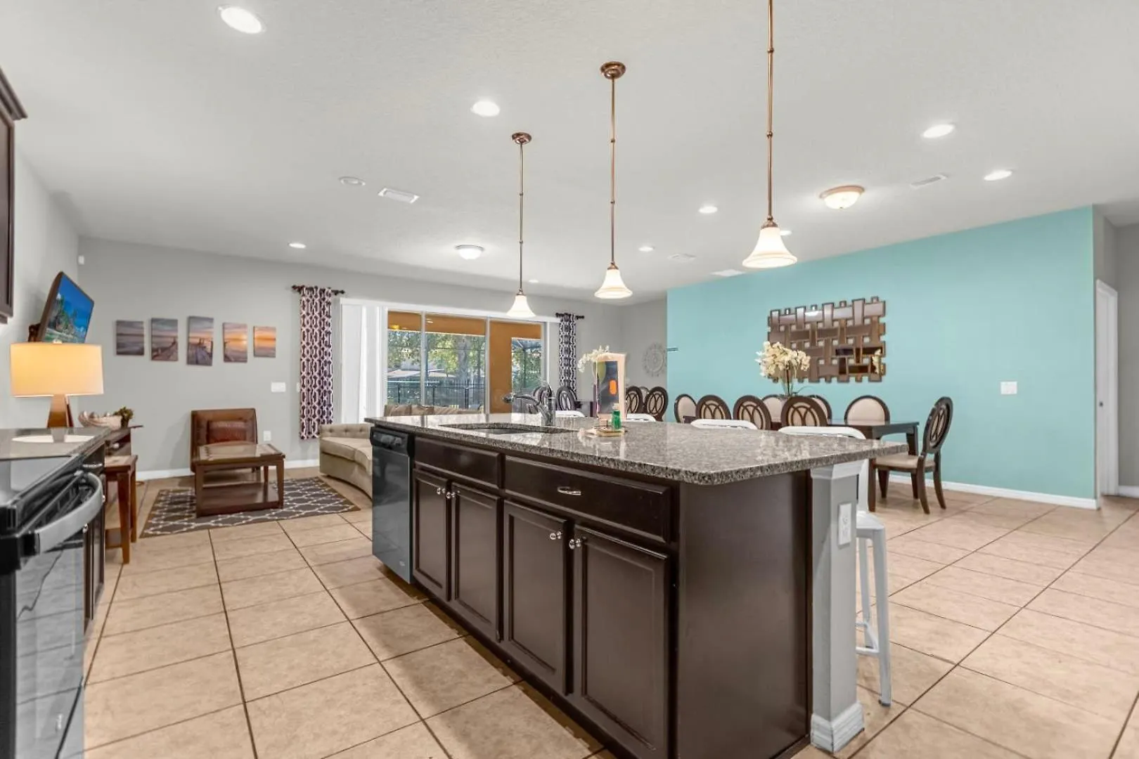 Dream Getaway Modern 9-bedroom Vacation Villa Kissimmee