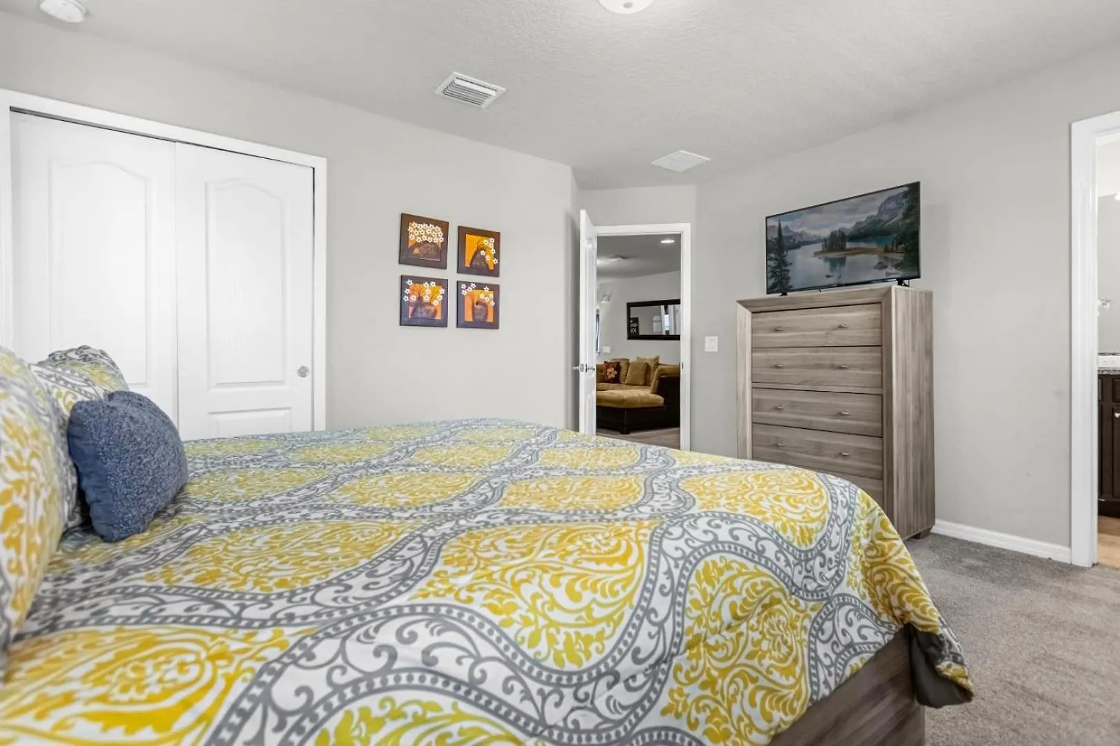 Dream Getaway Modern 9-bedroom Vacation Villa Kissimmee