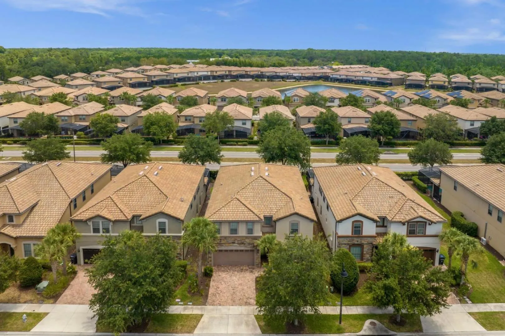 Dream Getaway Modern 9-bedroom Vacation Kissimmee