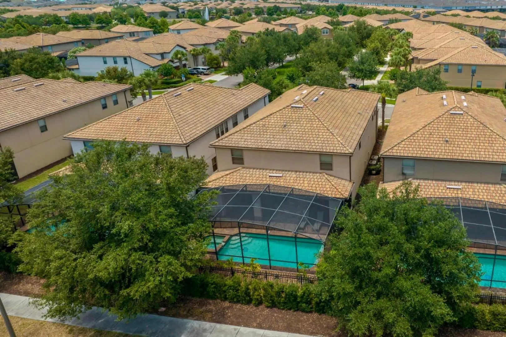 Dream Getaway Modern 9-bedroom Vacation * Kissimmee