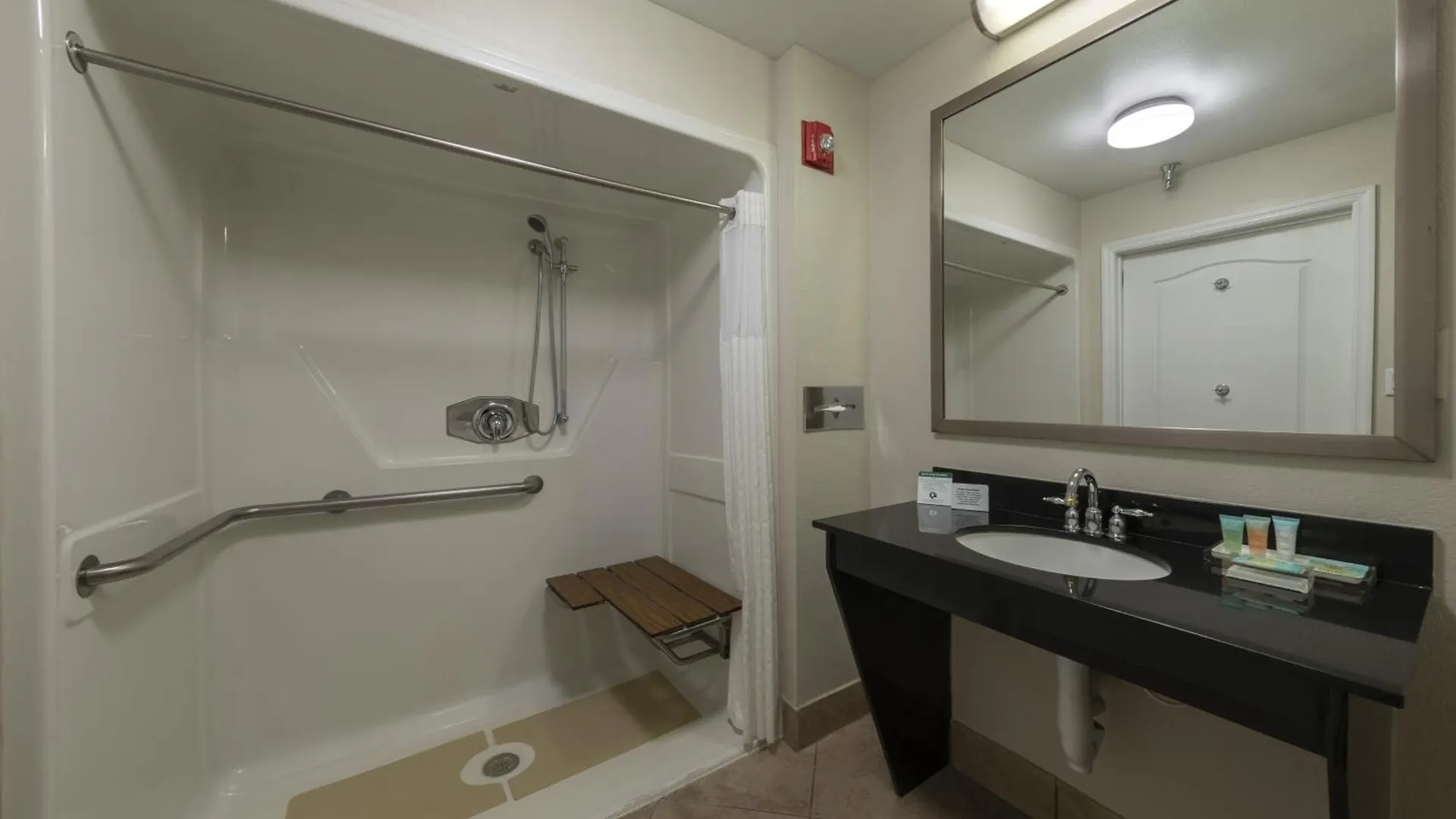 Hotel Galleria Palms Orlando - Free Theme Park Shuttles