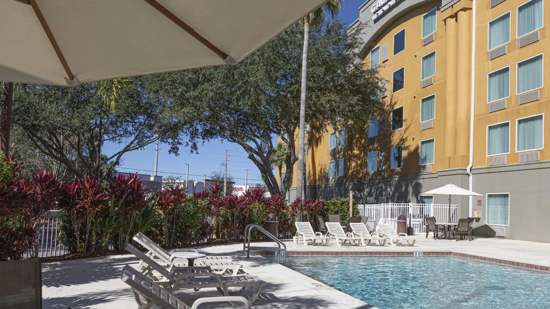 Hotel Galleria Palms Orlando - Free Theme Park Shuttles Four Corners