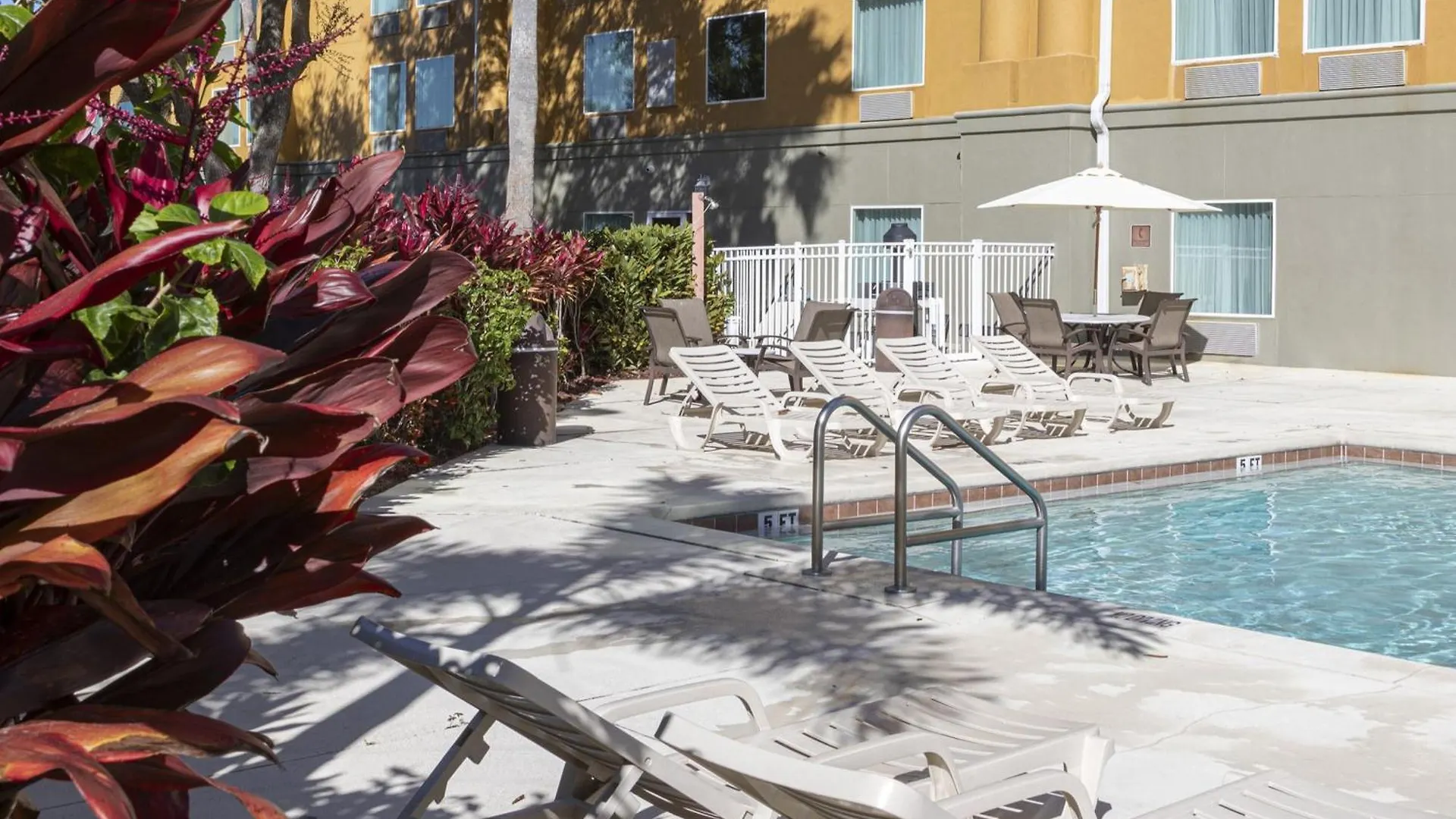 Hotel Galleria Palms Orlando - Free Theme Park Shuttles Four Corners