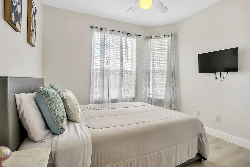 8102 Vacation Getaway At Windsor