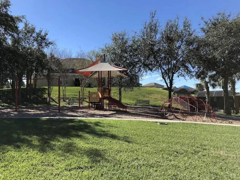 Magical Retreat Private Pool, Lakeview & Game Kissimmee