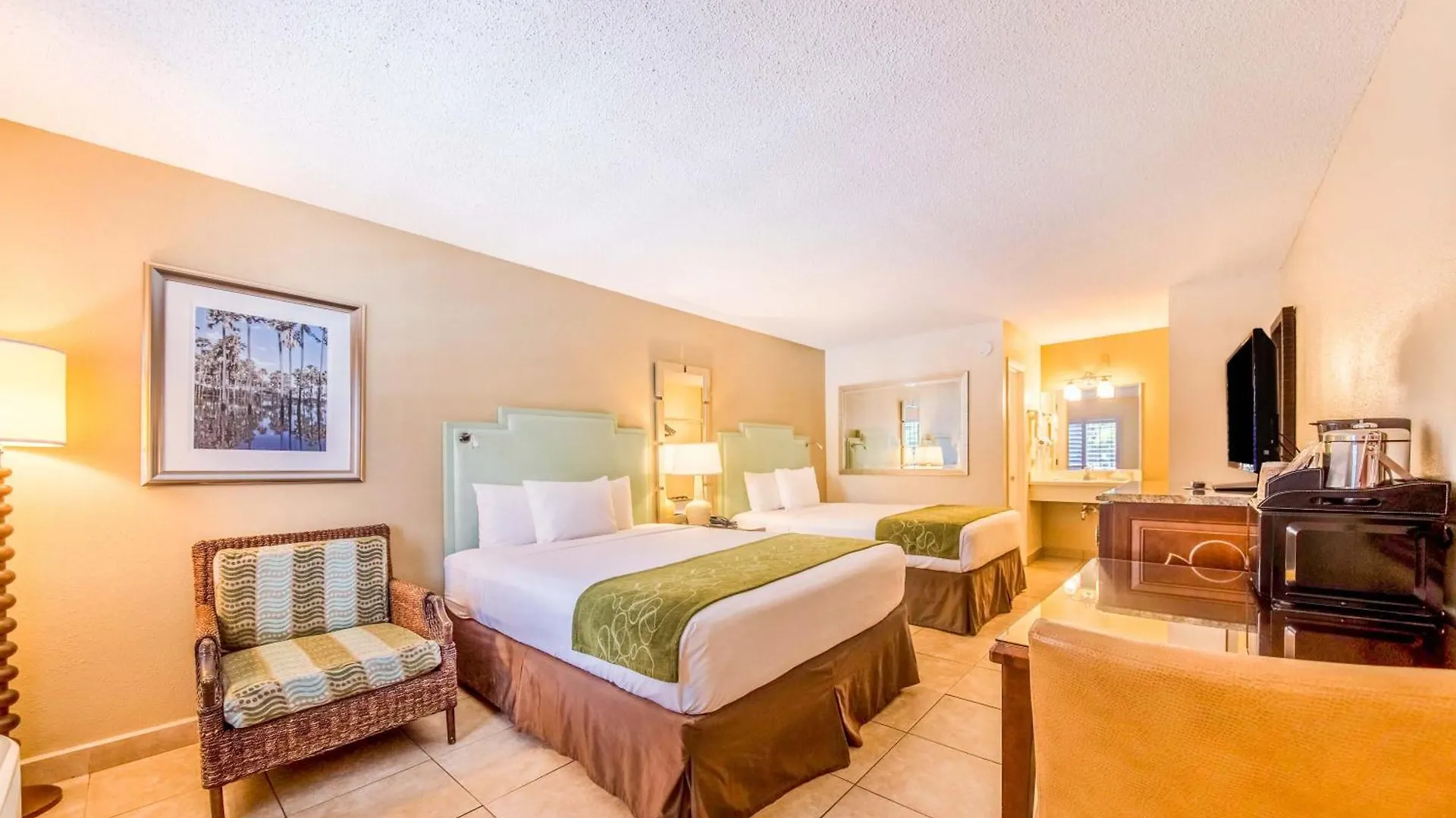 Seasons Florida Hotel