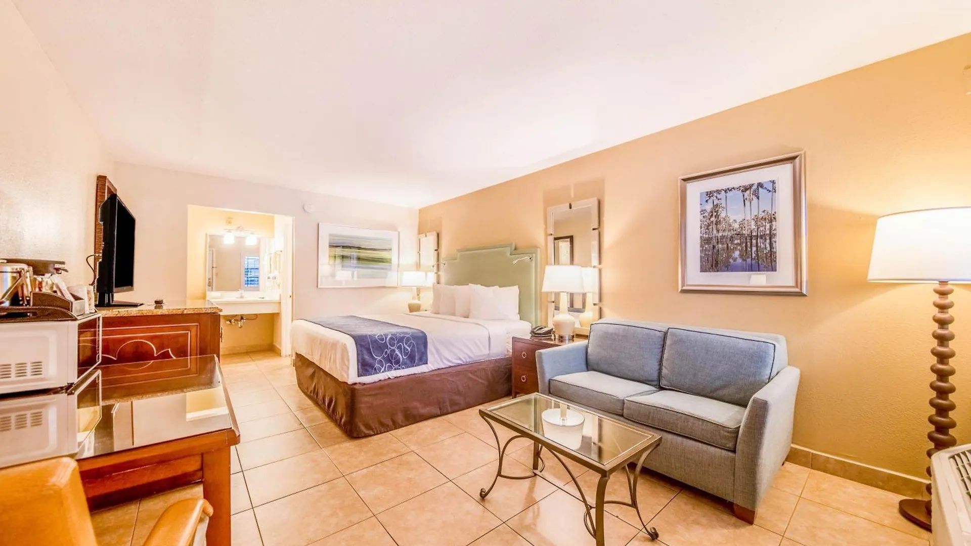 Hotel Seasons Florida 2*