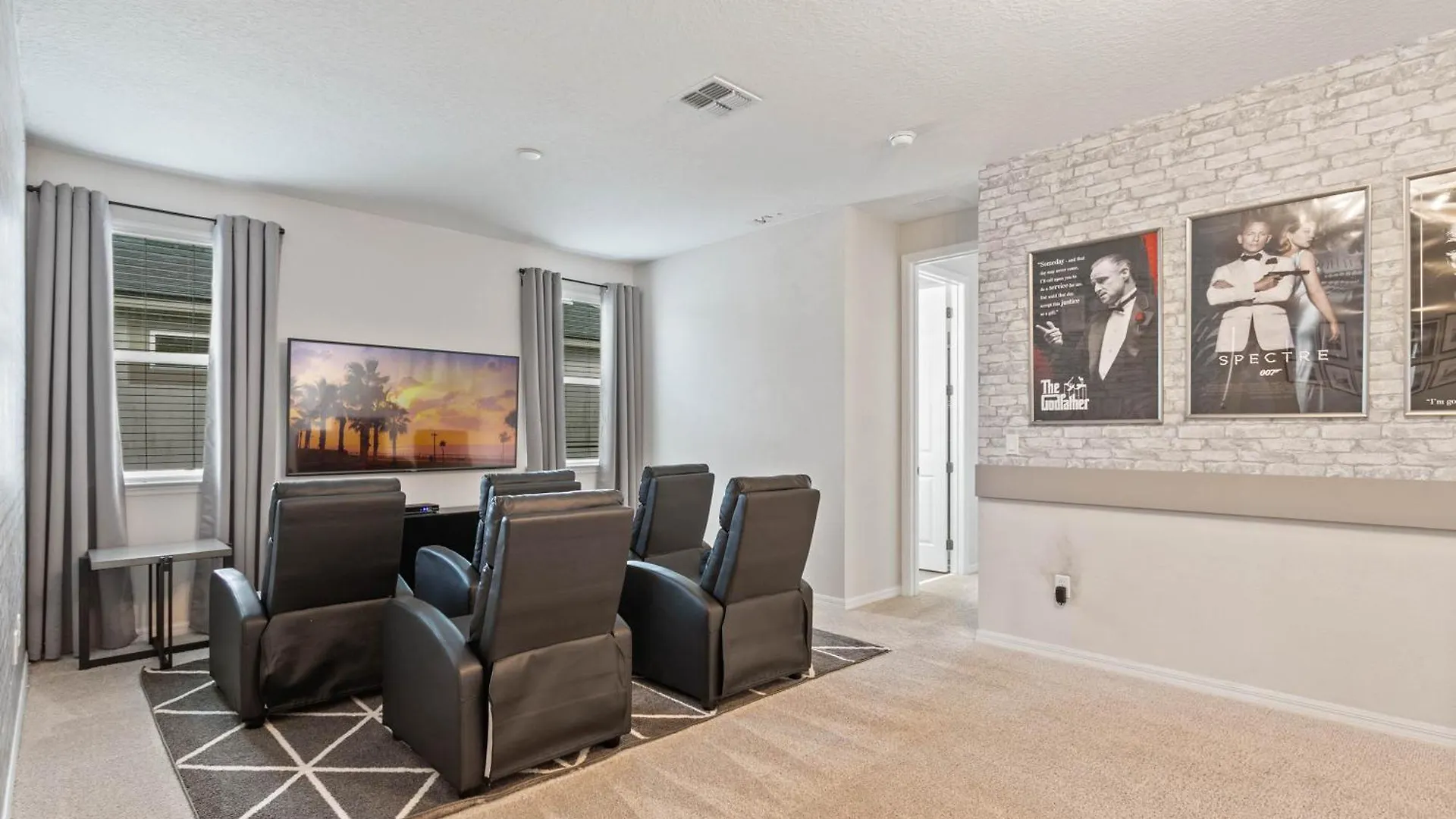 9 Bedroom- 6,5 Bathroom Solara 1552 Np