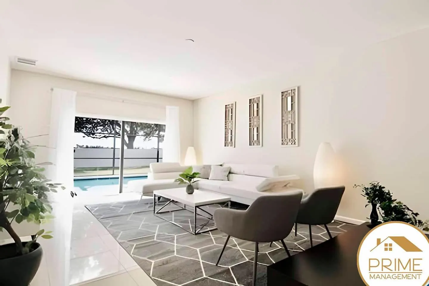 Pool & Great Location Relaxing 4bd 6mi Holiday home *