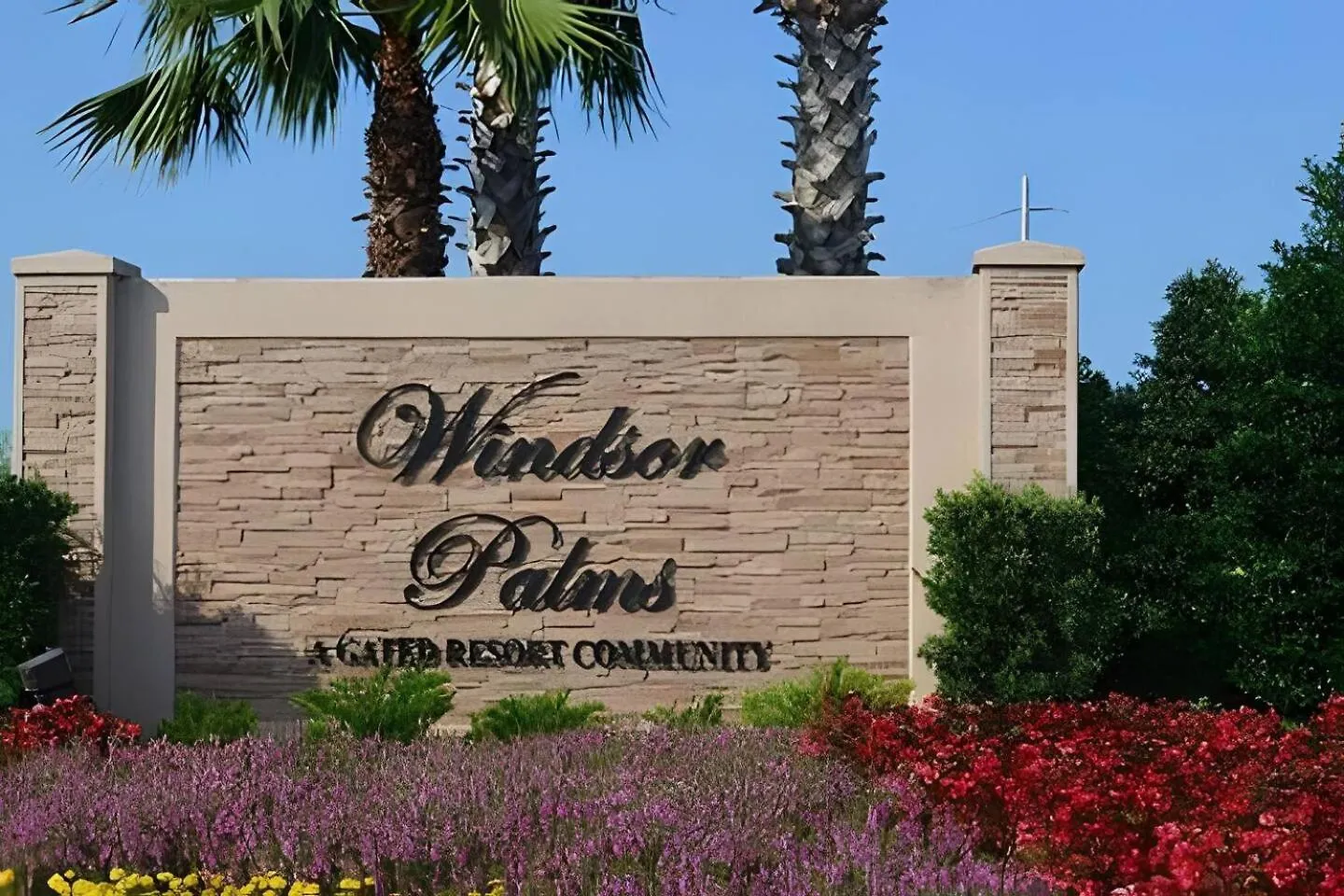 Holiday home Pool & Great Location Relaxing 4bd 6mi *