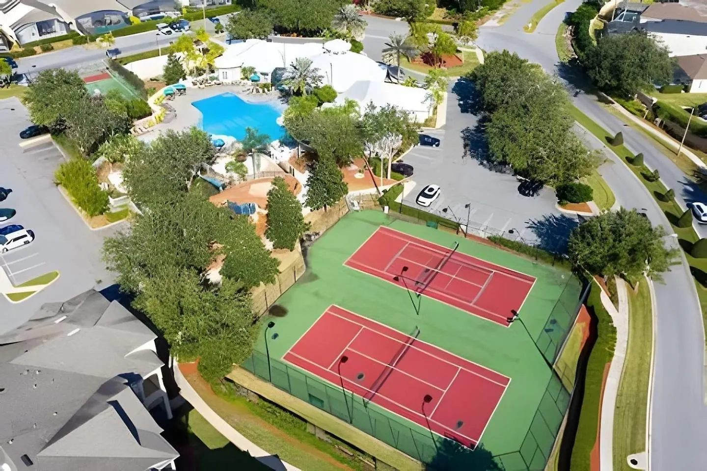 Pool & Great Location Relaxing 4bd 6mi *