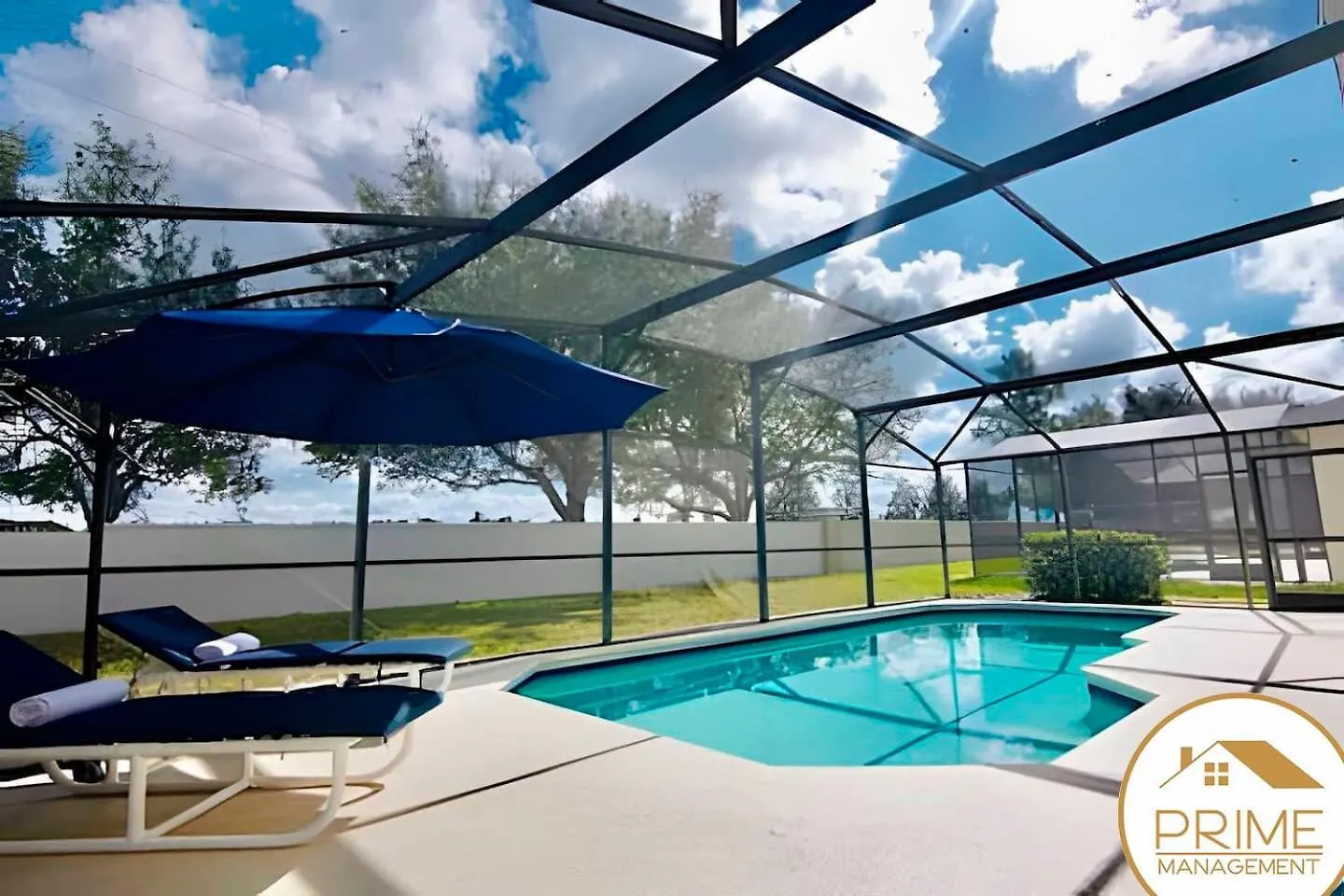 Pool & Great Location Relaxing 4bd 6mi Holiday home *