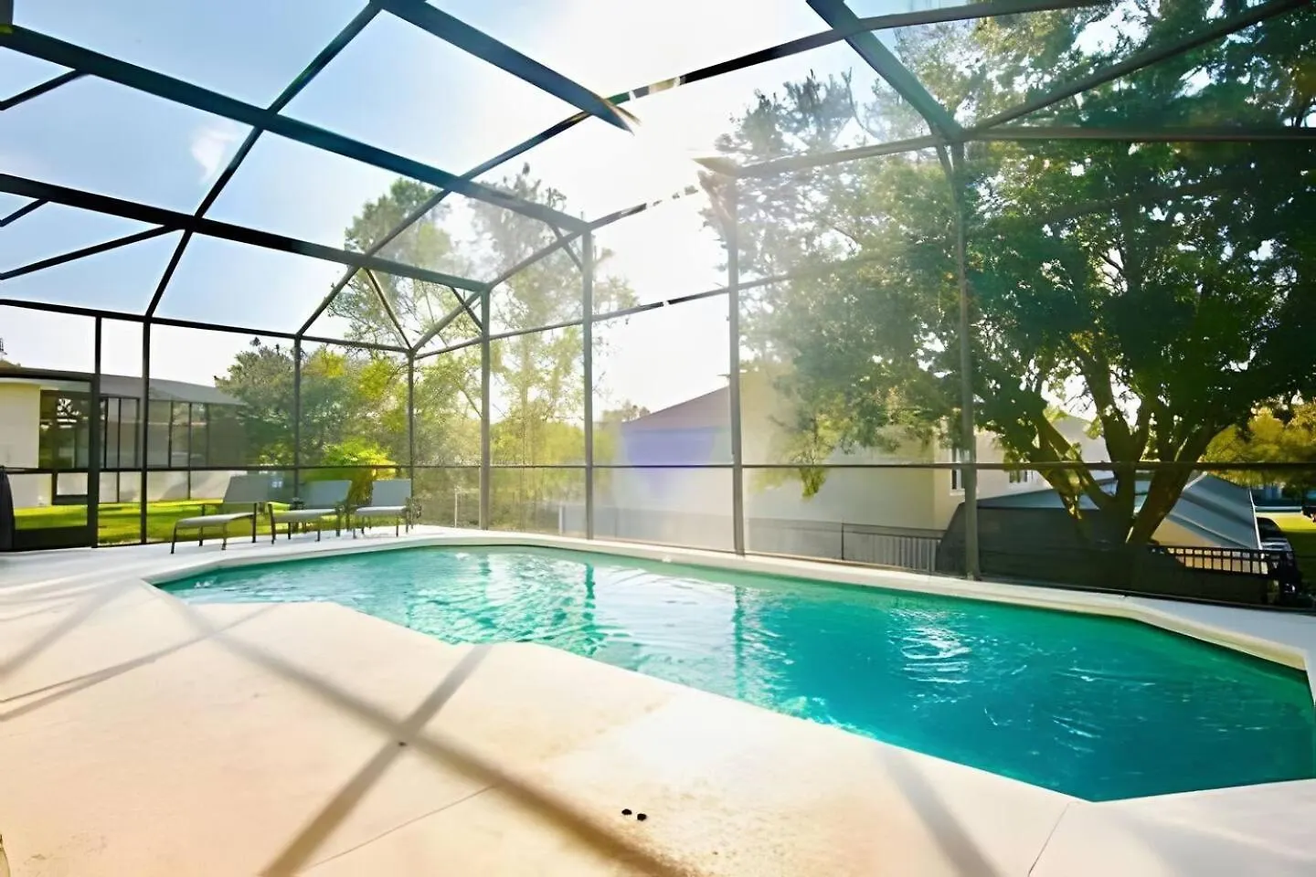 Renewed & Cozy 4bd Great Location To Holiday home