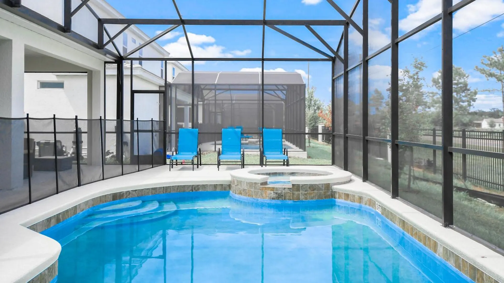 Holiday home Veranda Palm 15br 34 People Pool