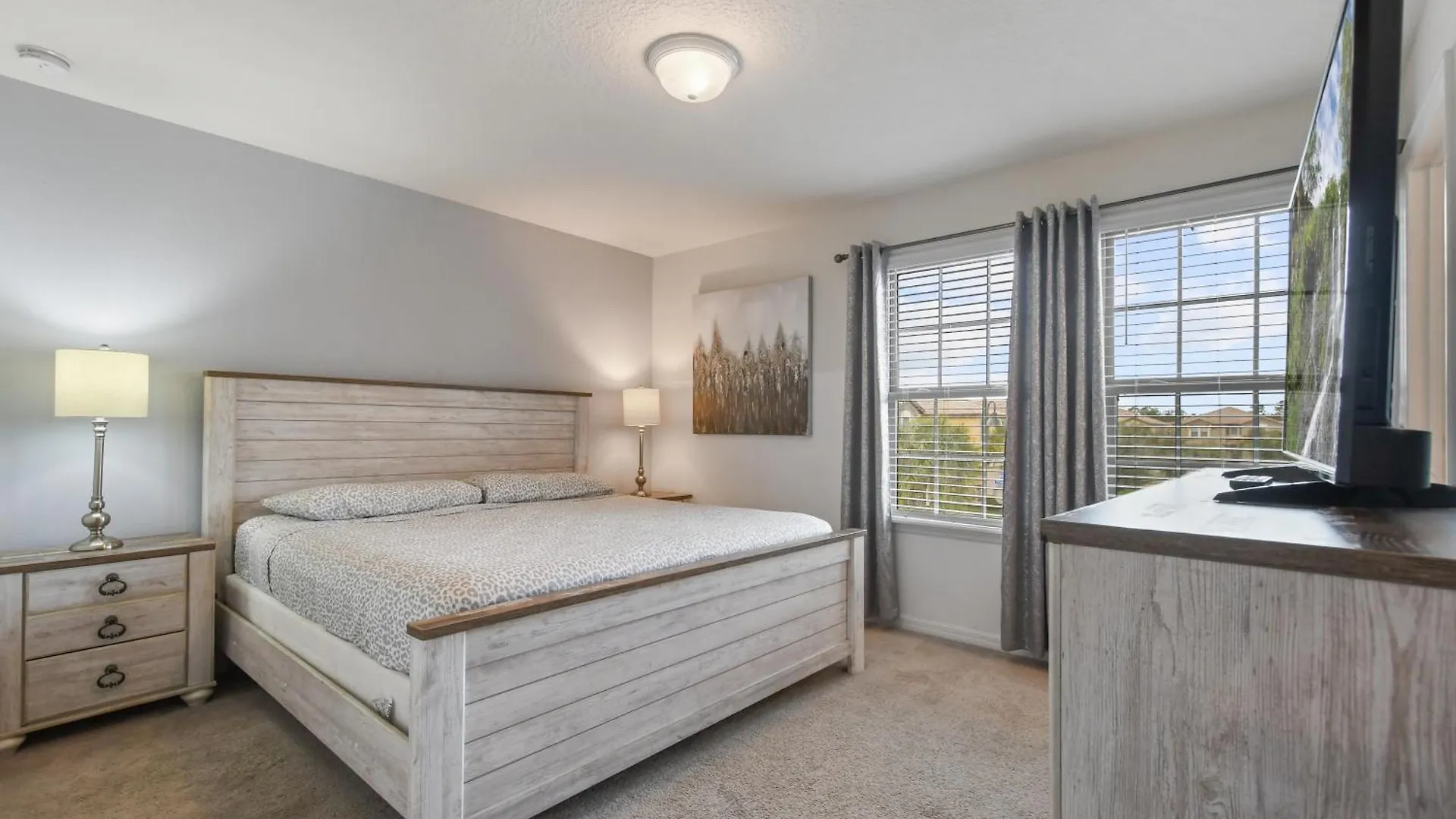 Special Offer Elegant Close To World!