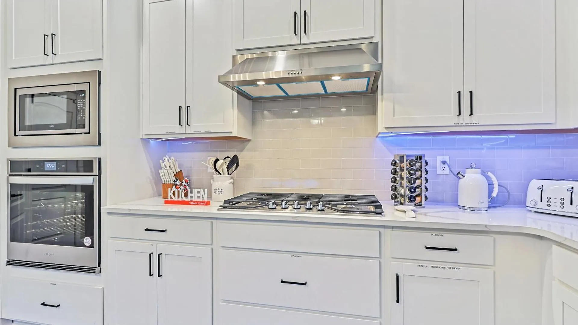 Dream Escape Near Disney-brand New Villa Kissimmee