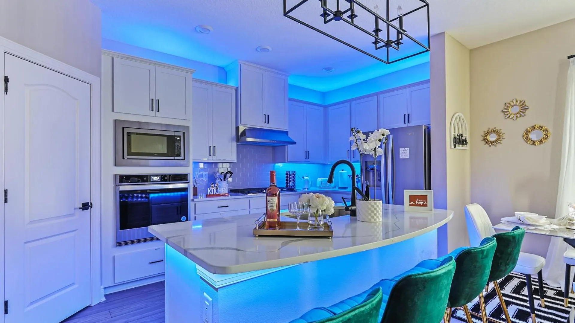 Dream Escape Near Disney-brand New *
