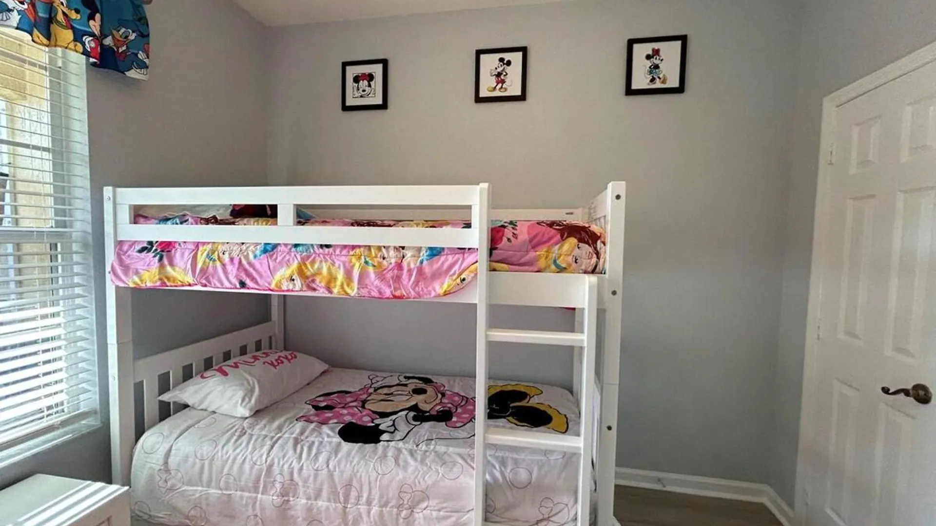 Stunning 3 Bedroom Renovated 2024 Four Corners