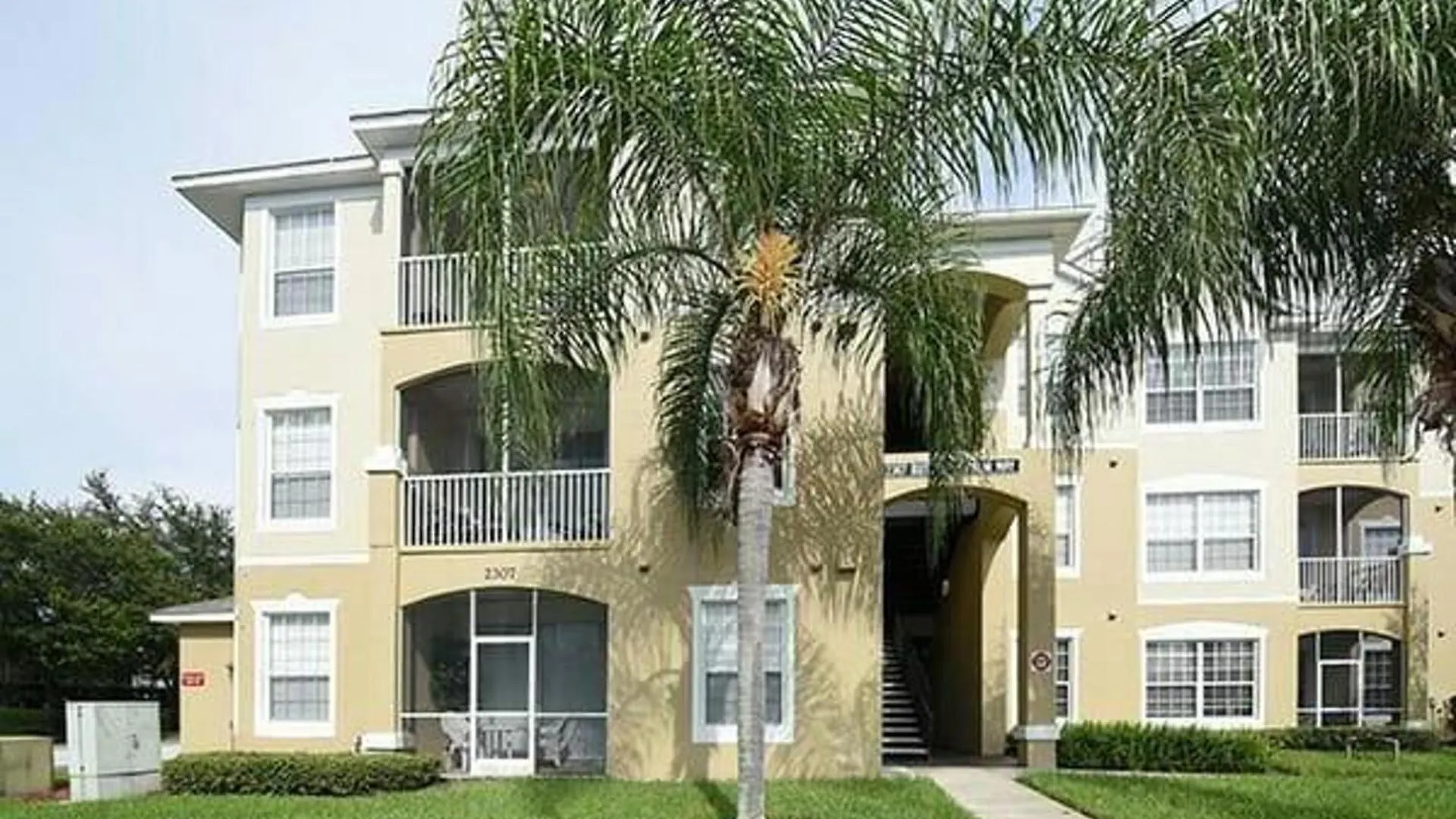 Stunning 3 Bedroom Renovated 2024 Apartment Four Corners