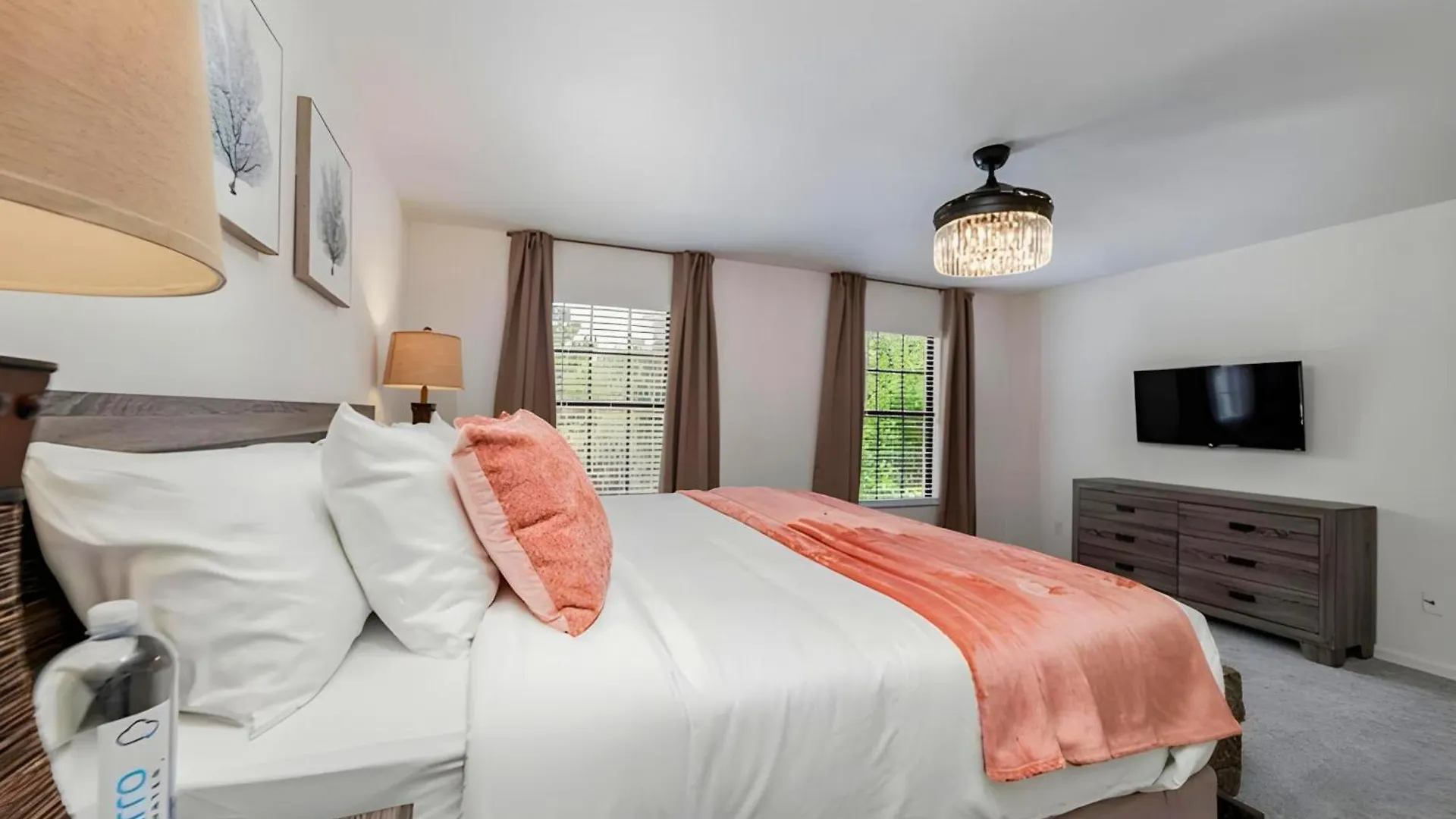 Villa Romantic Forest View With Pool Near