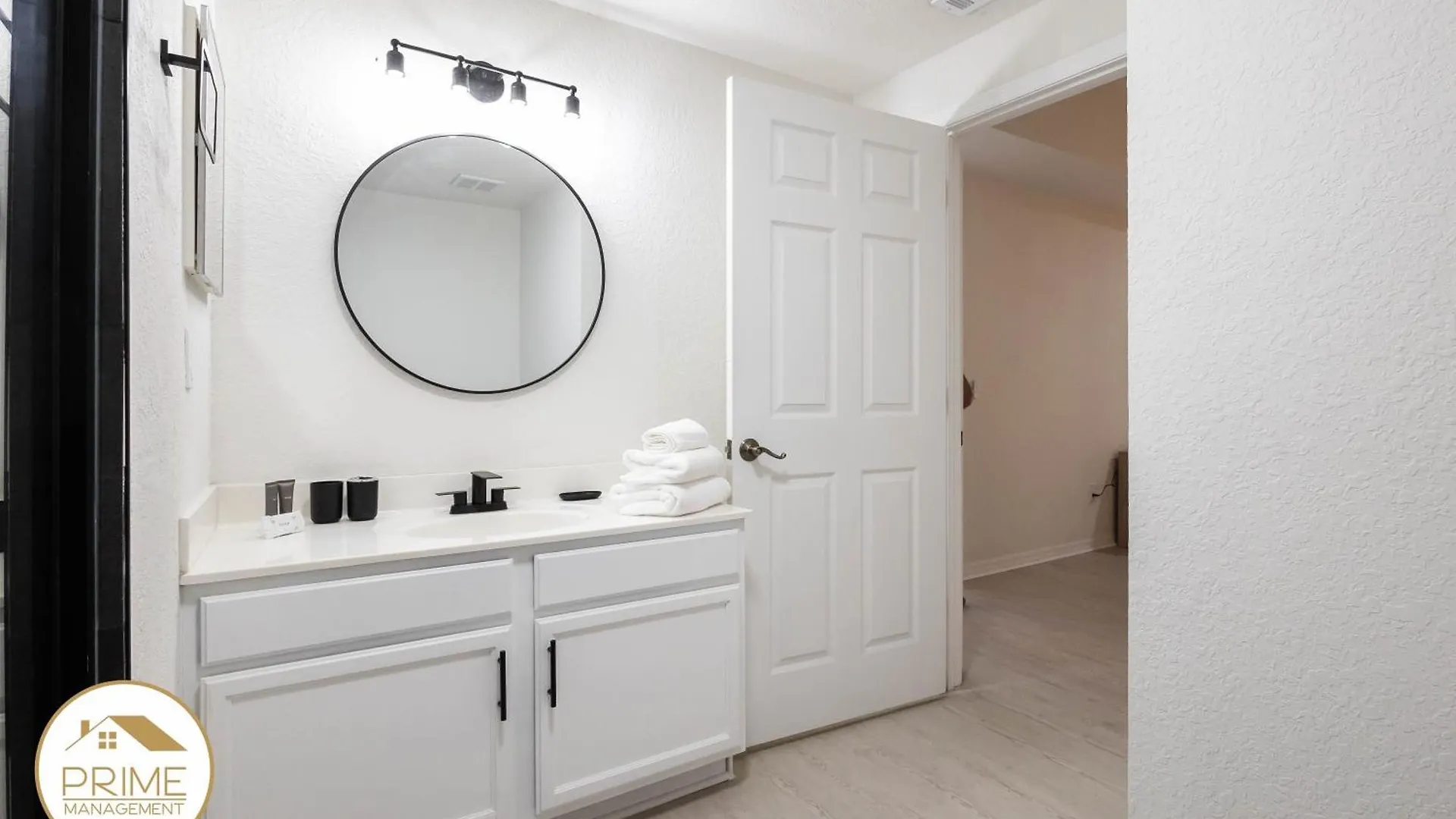 Renovated 4bd Relax & Enjoy Near Holiday home *