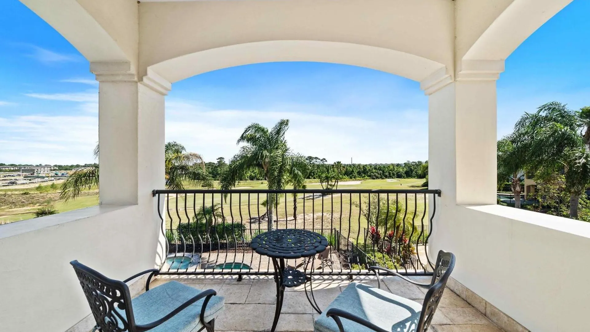 Classic 6 Bdrm Retreat With Private Pool At Reunion Holiday home *
