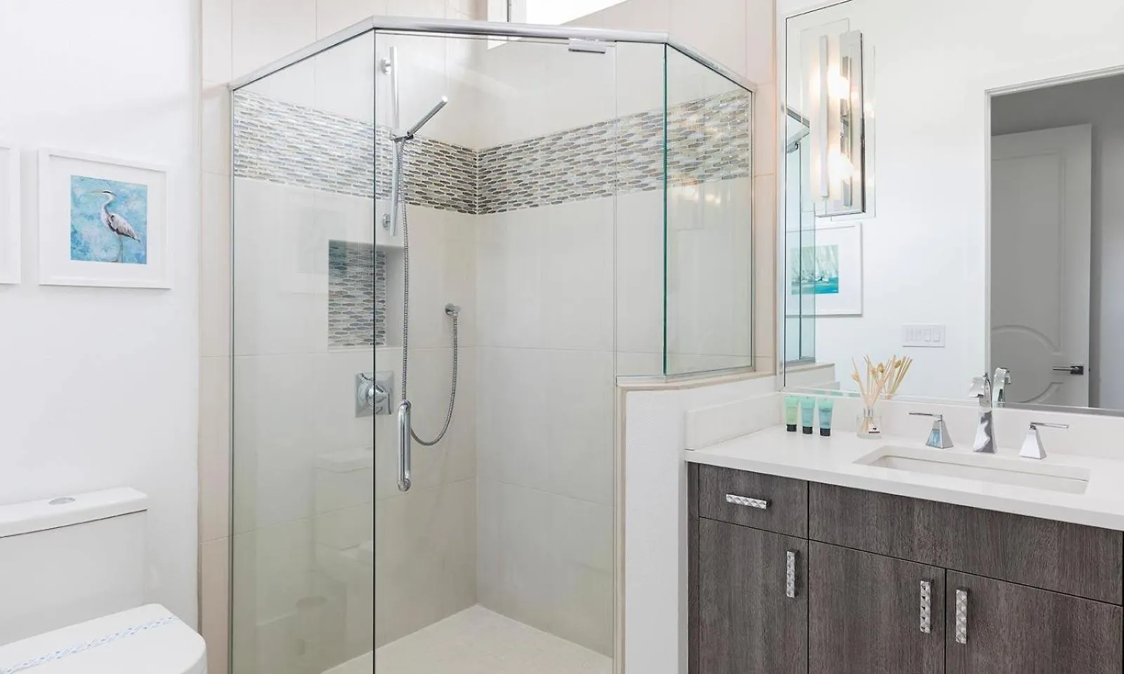 Bright Chic 7 Bdrm Oasis With Private Pool And At Reunion Holiday home