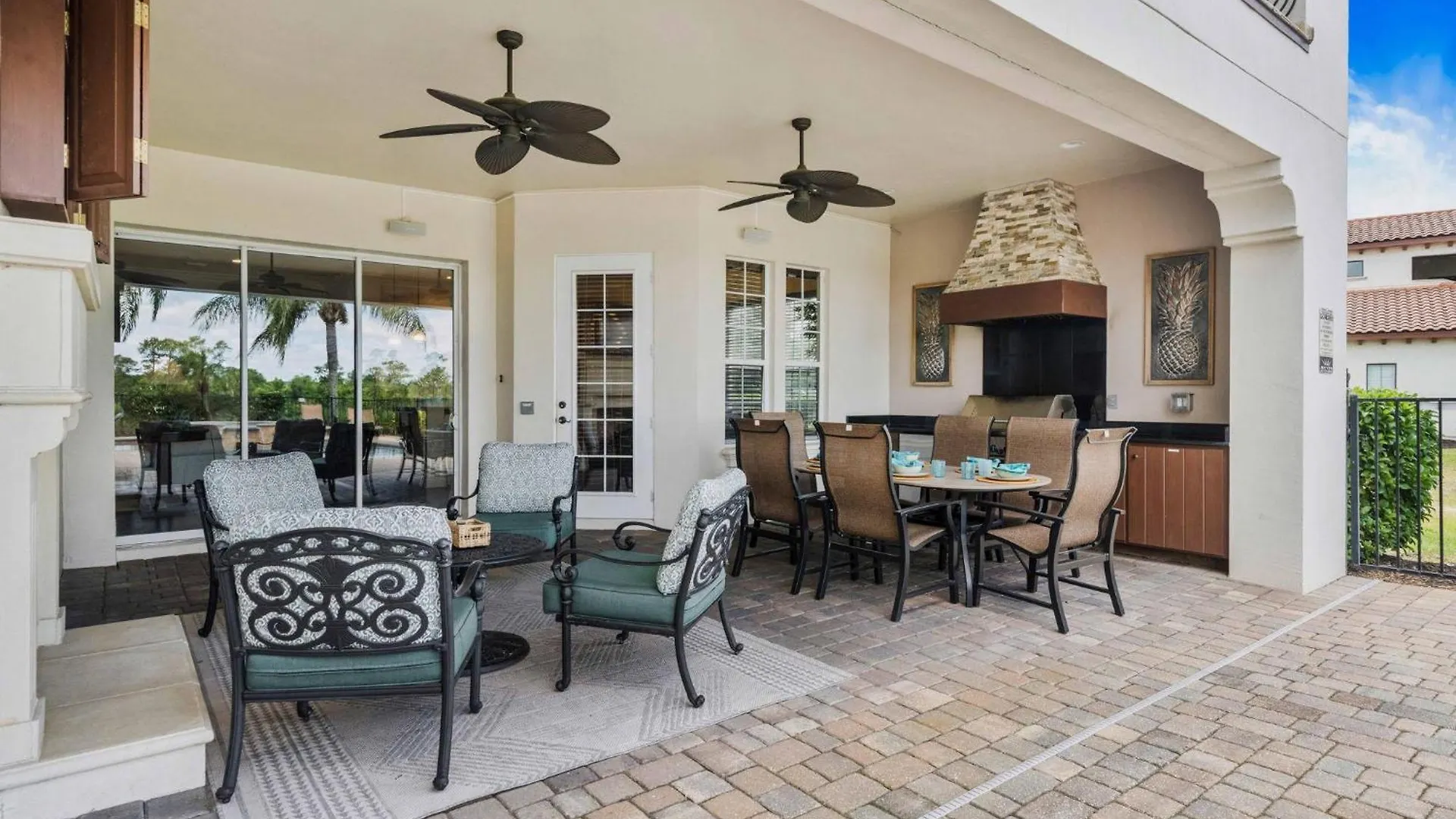 Classic 6 Bdrm Retreat With Private Pool At Reunion Holiday home *